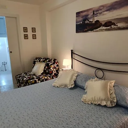 Casa Enrico * 卡斯泰尔莫拉